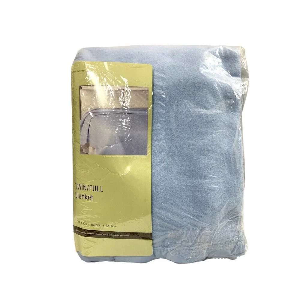 Owen Manufacturing Blanket 100% Polyester Twin Full Light Blue‎ New